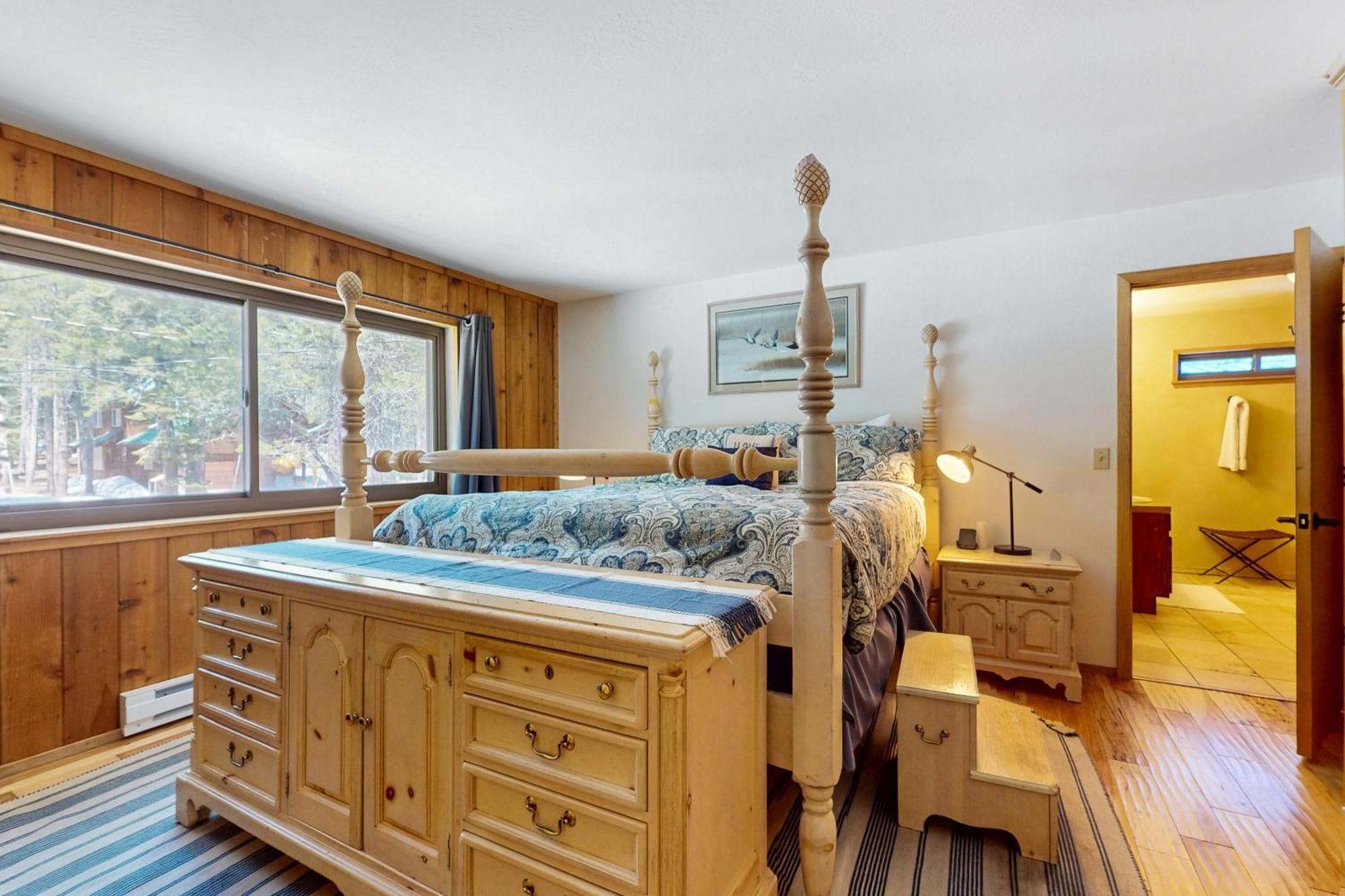 Tastefully-Updated, Classic Tahoe Family Home Truckee Extérieur photo