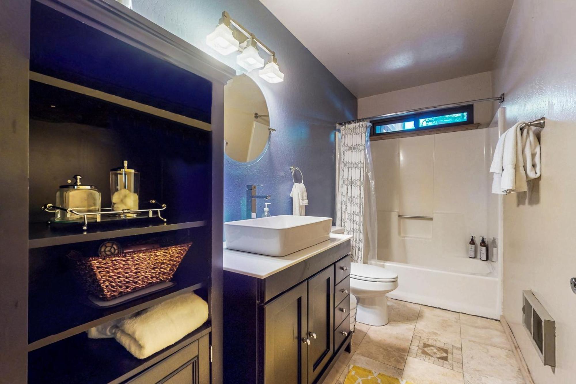 Tastefully-Updated, Classic Tahoe Family Home Truckee Extérieur photo
